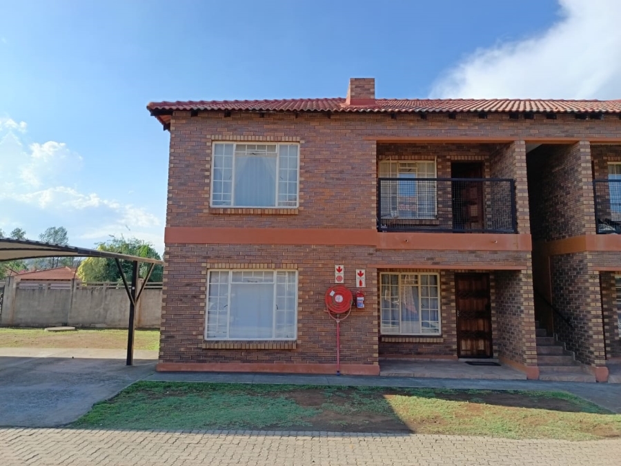 2 Bedroom Property for Sale in Waterval East North West